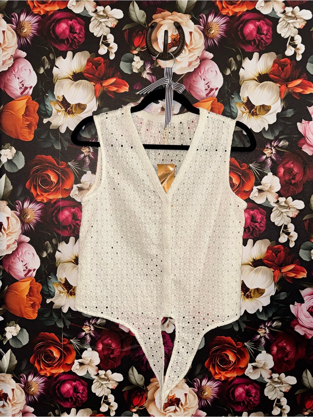 Francesca's Collections Cream Eyelet Tie-Front Button Down Top, Small, NWT